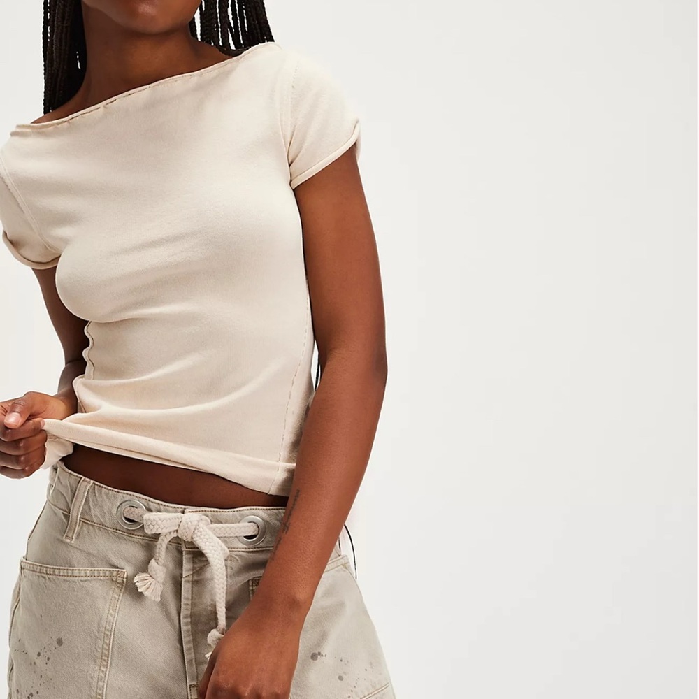 We The Free Billie Tee
Color : tofu / cream
Size : XS